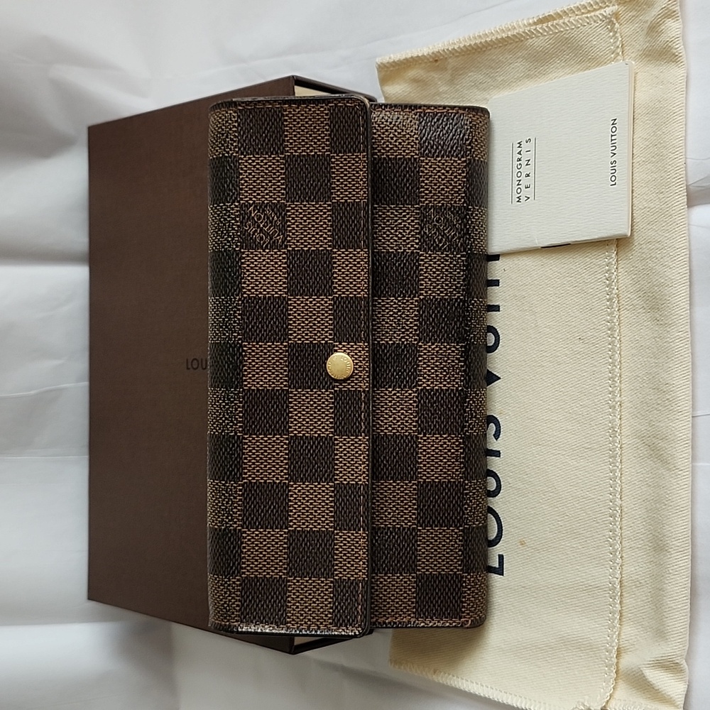 Authentic LOUIS VUITTON Damier Ebene Long Wallet Full Inclusion